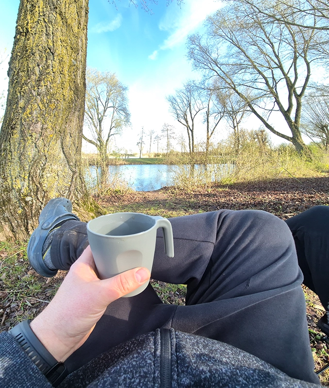 Stellplatz direkt am See auf dem Campingplatz Eiland van Maurik