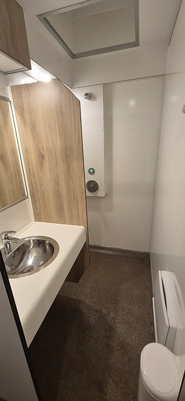 Dusch- und Waschkombination im Sanitärbereich auf dem Campingplatz Eiland van Maurik